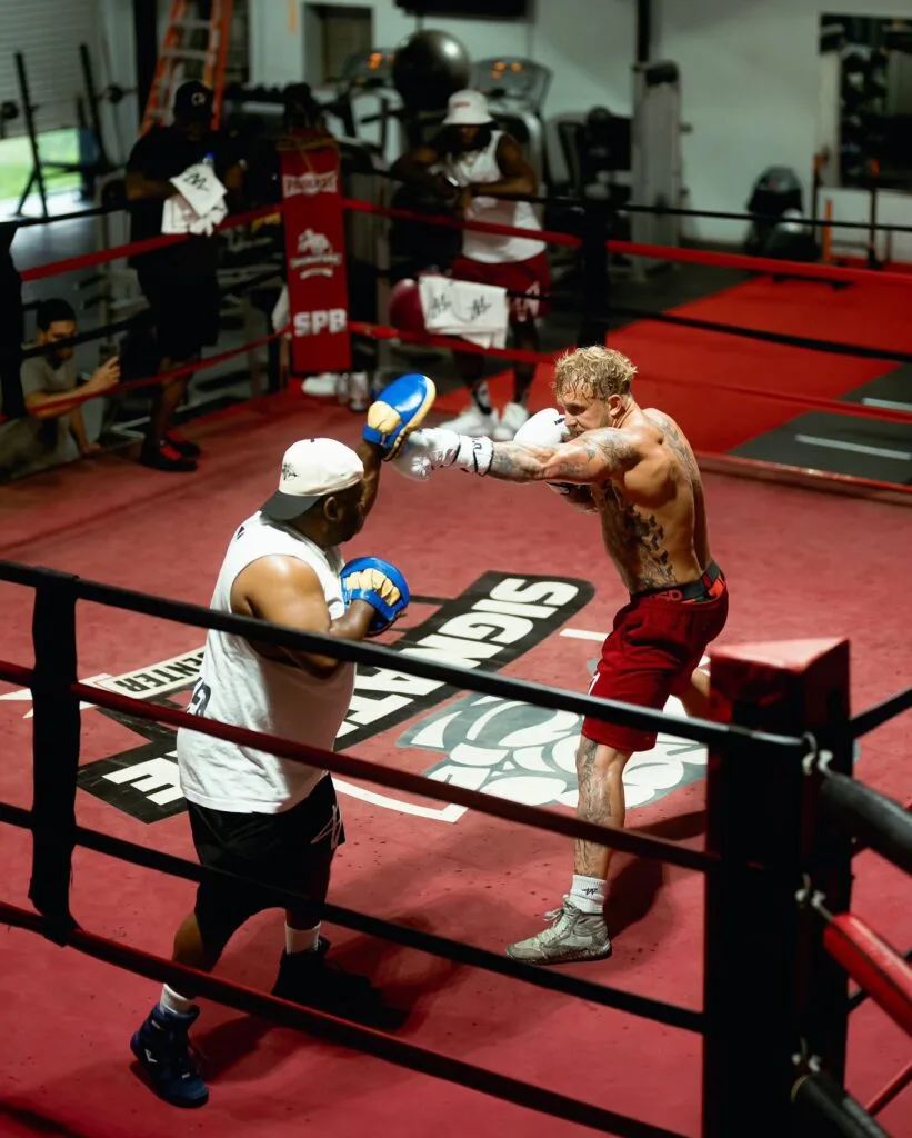 The Mike Tyson vs Jake Paul Fight Breaking Down the Anticipated 2024 Showdown news usa trends (1)